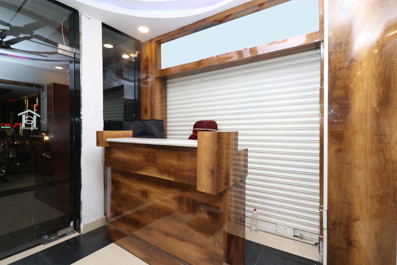Oyo 1021 Hotel Gayatri Residency Tirath Luaran gambar
