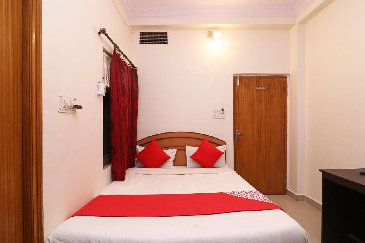 Oyo 1021 Hotel Gayatri Residency Tirath Luaran gambar